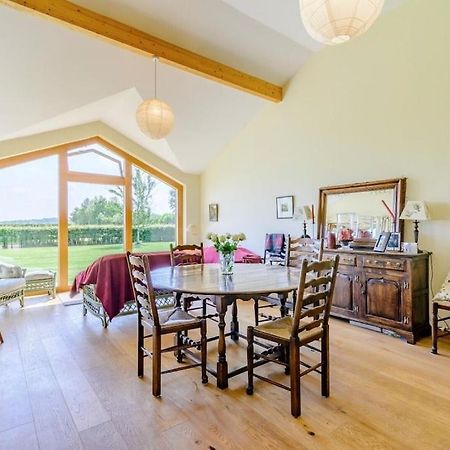 Peaceful Pretty Cottage With Fabulous Rural Views And Open Space. New Listing Bishop Monkton Esterno foto